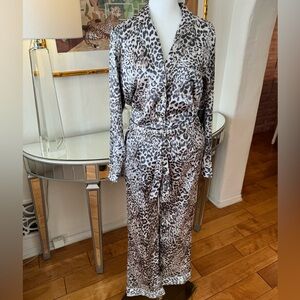Victoria’s Secret Leopard Print Pajama Set. Size Small
